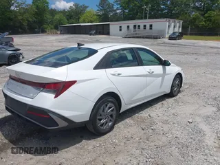 2024 Hyundai Elantra SEL с VIN KMHLM4DG0RU672240, выставлен на аукционе IAAI как лот 42190278 с пробегом 28 084 миль миль и . История ставок и продаж доступна на DreamBid. Изображение 4.