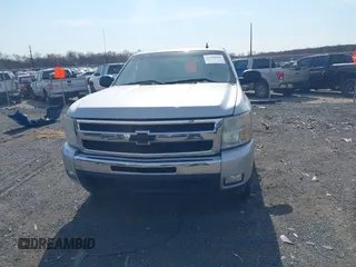 2010 Chevrolet Silverado 1500 LT with VIN 1GCSCSEA2AZ185145, listed as a IAAI auction lot 41790990 with 286,415 mi miles and . Bid and sale history available at DreamBid. Image 12.