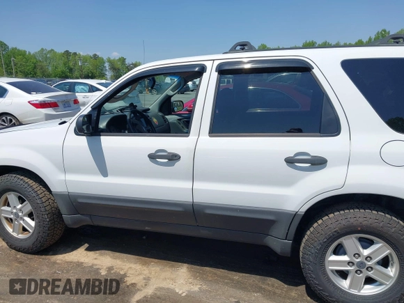 2007 Ford Escape XLS with VIN 1FMYU92Z07KB51308, listed as a IAAI auction lot 42076214 with 221,331 mi miles and . Bid and sale history available at DreamBid. Image 15.