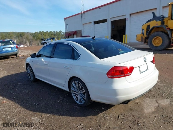 2015 Volkswagen Passat 1.8T SE w/Sunroof & Nav with VIN 1VWBT7A34FC104254, listed as a IAAI auction lot 41361800 with 155,692 mi miles. Bid and sale history available at carsss.com. Image 3.