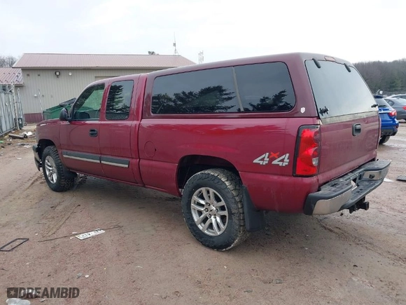 2004 Chevrolet Silverado 1500 Z71 with VIN 2GCEK19T541280074, listed as a IAAI auction lot 41653581 with 135,609 mi miles. Bid and sale history available at carsss.com. Image 3.