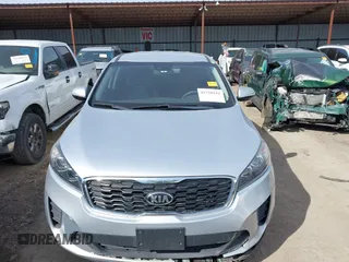 2019 Kia Sorento LX V6 with VIN 5XYPGDA56KG449546, listed as a IAAI auction lot 41728152 with 109,507 mi miles. Bid and sale history available at carsss.com. Image 13.
