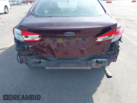 2018 Ford Fusion SE with VIN 3FA6P0HD8JR180882, listed as a IAAI auction lot 41816022 with 192,050 mi miles. Bid and sale history available at carsss.com. Image 6.