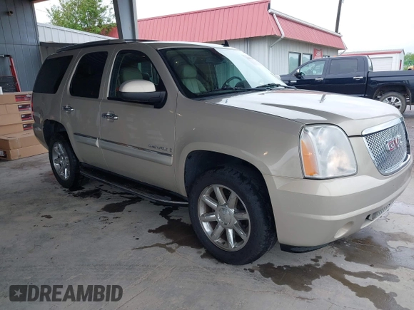 2008 GMC Yukon Denali z VIN 1GKFK63888J229013, wystawiony jako IAAI lot #42086570 z przebiegiem 202 439 mil mil oraz . Historia ofert i sprzedaży dostępna na DreamBid. Obrazek 1.