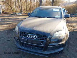 2014 Audi Q7 3.0T S line Prestige with VIN WA1DGAFE5ED013147, listed as a IAAI auction lot 41432296 with 121,861 mi miles. Bid and sale history available at carsss.com. Image 12.