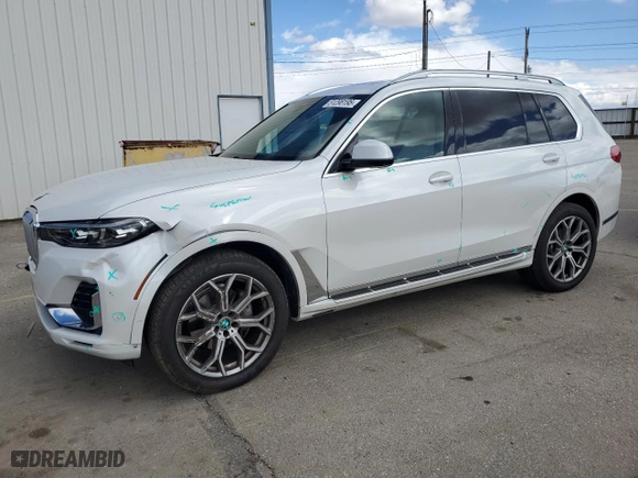 2021 BMW X7 xDrive40i with VIN 5UXCW2C00M9F64057, listed as a Copart auction lot 51298195 with 67,097 mi miles and Salvage Title. Bid and sale history available at carsss.com. Image 1.