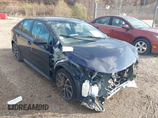 2020 Toyota Corolla SE with VIN 5YFP4RCE7LP013305, listed as a IAAI auction lot 40792945 with 93,842 mi miles. Bid and sale history available at carsss.com. Image 1.
