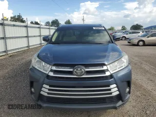 2017 Toyota Highlander XLE with VIN 5TDKZRFH4HS215440, listed as a Copart auction lot 61373345 with 171,924 mi miles and Clean title. Bid and sale history available at DreamBid. Image 5.