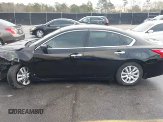 2017 Nissan Altima S z VIN 1N4AL3AP8HC226263, wystawiony jako IAAI lot #41304326 z przebiegiem 150 556 mil mil oraz . Historia ofert i sprzedaży dostępna na DreamBid. Obrazek 14.