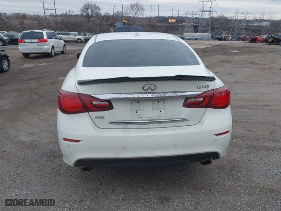 2016 Infiniti Q70 with VIN JN1BY1AR8GM270331, listed as a IAAI auction lot 41497630 with 93,922 mi miles. Bid and sale history available at carsss.com. Image 16.