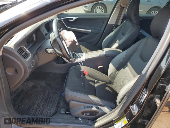 2015 Volvo V60 z VIN YV140MEA2F1209442, wystawiony jako Copart lot #54936914 z przebiegiem Nie podano mil oraz Szkoda całkowita • Salvage title. Historia ofert i sprzedaży dostępna na DreamBid. Obrazek 7.