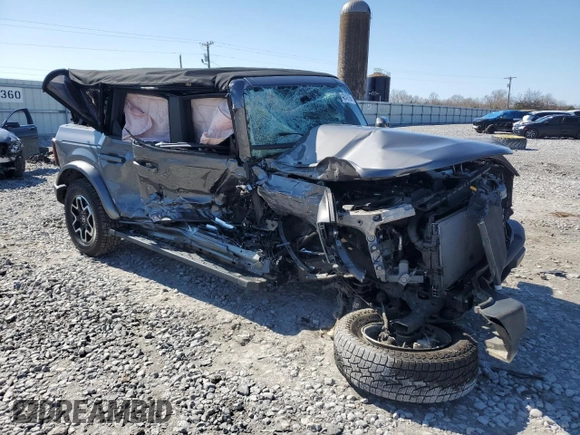 2022 Ford Bronco with VIN 1FMDE5BH7NLA74438, listed as a Copart auction lot 42649185 with Not provided miles and Salvage title. Bid and sale history available at DreamBid. Image 4.