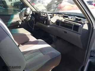 1996 Dodge Ram 1500 with VIN 1B7HC13Z3TJ119296, listed as a IAAI auction lot 41698632 with 186,256 mi miles. Bid and sale history available at carsss.com. Image 5.
