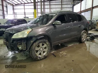 2011 Chevrolet Traverse 1LT z VIN 1GNKRGED7BJ100636, wystawiony jako Copart lot #45596565 z przebiegiem Nie podano mil oraz Szkody całkowita. Historia ofert i sprzedaży dostępna na DreamBid. Obrazek 1.