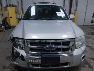 2009 Ford Escape Limited with VIN 1FMCU94G29KC05247, listed as a IAAI auction lot 41417395 with 204,256 mi miles. Bid and sale history available at carsss.com. Image 12.