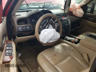 2009 GMC Sierra 2500HD SLT z VIN 1GTHK63679F119335, wystawiony jako Copart lot #56906825 z przebiegiem 368 067 mil mil oraz Szkoda całkowita • Salvage title. Historia ofert i sprzedaży dostępna na DreamBid. Obrazek 8.