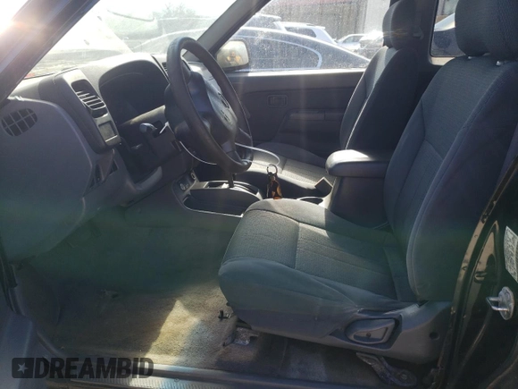 2001 Nissan Frontier SE Desert Runner with VIN 1N6ED26T41C403063, listed as a Copart auction lot 48227135 with 262,014 mi miles and Clean title. Bid and sale history available at DreamBid. Image 7.