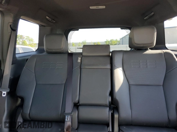 2024 Lexus GX 550 Premium z VIN JTJTBCDX2R5003799, wystawiony jako Copart lot #53557315 z przebiegiem 736 mil mil oraz Szkoda całkowita • Salvage title. Historia ofert i sprzedaży dostępna na DreamBid. Obrazek 10.