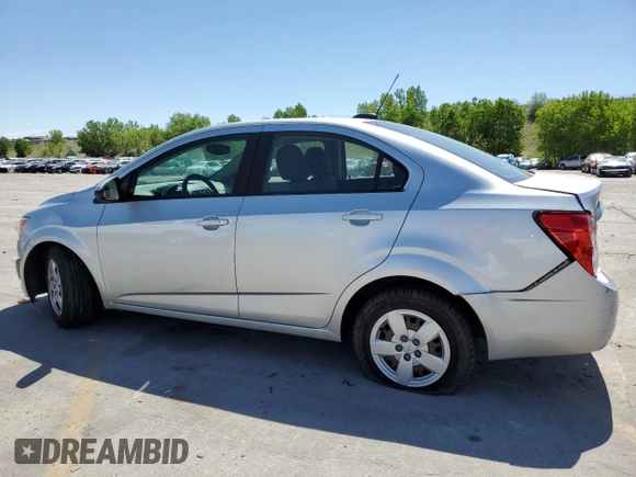2016 Chevrolet Sonic LS z VIN 1G1JA5SH2G4101568, wystawiony jako Copart lot #57529175 z przebiegiem 56 780 mil mil oraz Szkoda całkowita • Salvage title. Historia ofert i sprzedaży dostępna na DreamBid. Obrazek 2.