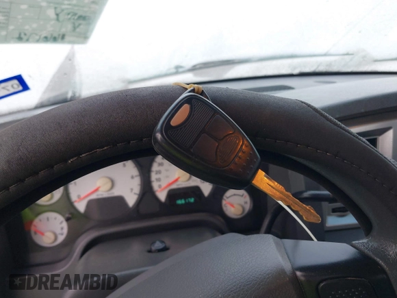 2007 Dodge 1500 SLT with VIN 1D7HA18P47J565563, listed as a IAAI auction lot 41061464 with 166,172 mi miles and . Bid and sale history available at DreamBid. Image 11.