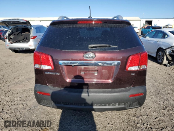 2011 Kia Sorento EX with VIN 5XYKU3A17BG067570, listed as a Copart auction lot 42695095 with 74,819 mi miles and Clean Title. Bid and sale history available at carsss.com. Image 6.