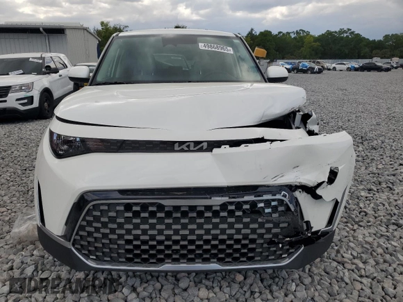 2024 Kia Soul EX with VIN KNDJ33AU1R7237020, listed as a Copart auction lot 49868965 with 6,892 mi miles and Salvage Title. Bid and sale history available at carsss.com. Image 5.