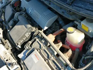 2011 Toyota Prius I z VIN JTDKN3DU7B5368805, wystawiony jako IAAI lot #43389044 z przebiegiem 178 354 mil mil oraz . Historia ofert i sprzedaży dostępna na DreamBid. Obrazek 20.