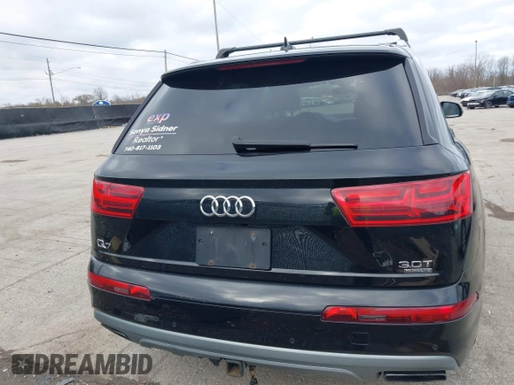 2017 Audi Q7 Premium Plus with VIN WA1LAAF7XHD008027, listed as a IAAI auction lot 41930270 with 128,713 mi miles. Bid and sale history available at carsss.com. Image 16.