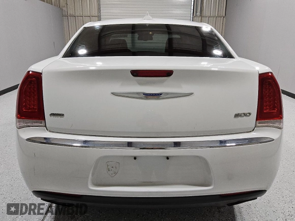 2019 Chrysler 300 Limited with VIN 2C3CCAKG7KH531087, listed as a Copart auction lot 52543175 with 143,342 mi miles and Clean Title. Bid and sale history available at carsss.com. Image 6.