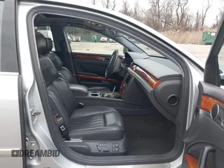 2004 Volkswagen Phaeton V8 z VIN WVWAF63D548007862, wystawiony jako IAAI lot #41721419 z przebiegiem 87 974 mil mil oraz . Historia ofert i sprzedaży dostępna na DreamBid. Obrazek 5.