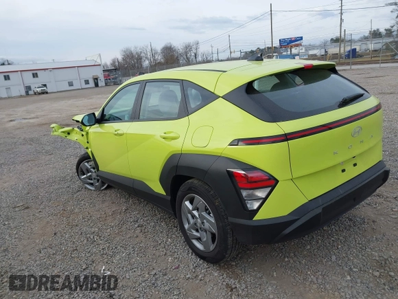 2025 Hyundai Kona SE with VIN KM8HA3AB2SU208504, listed as a IAAI auction lot 41458066 with 918 mi miles. Bid and sale history available at carsss.com. Image 3.