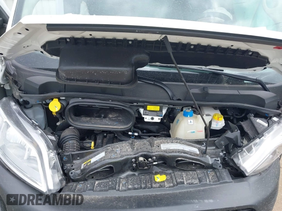2025 Ram ProMaster Cargo with VIN 3C6MRVHG8SE548996, listed as a IAAI auction lot 42136697 with 3,166 mi miles and . Bid and sale history available at DreamBid. Image 10.