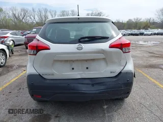 2020 Nissan Kicks SV z VIN 3N1CP5CVXLL545498, wystawiony jako IAAI lot #41940641 z przebiegiem 74 554 mil mil oraz . Historia ofert i sprzedaży dostępna na DreamBid. Obrazek 17.