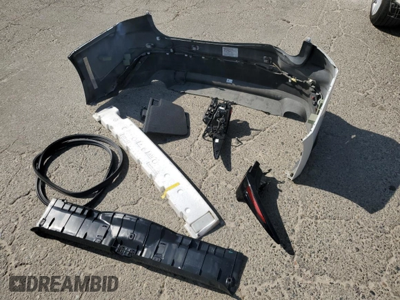 2021 Lexus IS 300 z VIN JTHCA1D20M5114499, wystawiony jako Copart lot #62119075 z przebiegiem 77 530 mil mil oraz Szkoda całkowita • Salvage title. Historia ofert i sprzedaży dostępna na DreamBid. Obrazek 12.