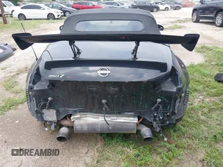 2004 Nissan 350Z Touring with VIN JN1AZ36A44T011330, listed as a IAAI auction lot 41925648 with 139,353 mi miles. Bid and sale history available at carsss.com. Image 17.