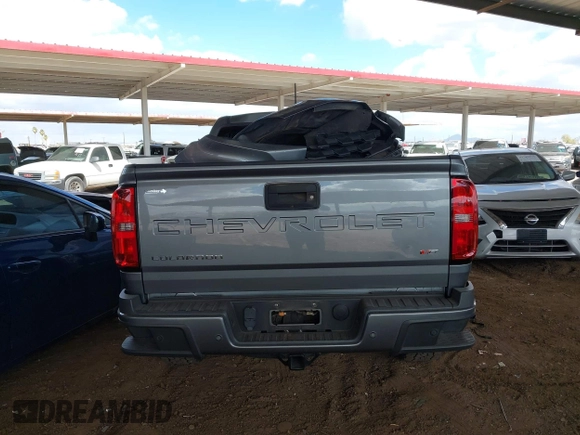 2021 Chevrolet Colorado 4WD Z71 z VIN 1GCGTDEN1M1168618, wystawiony jako IAAI lot #41683565 z przebiegiem 57 697 mil mil oraz . Historia ofert i sprzedaży dostępna na DreamBid. Obrazek 17.