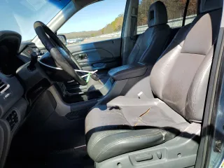 2005 Honda Pilot EX-L with RES with VIN 5FNYF18685B067664, listed as a Copart auction lot 49152805 with 135,232 mi miles and Salvage Title. Bid and sale history available at carsss.com. Image 7.