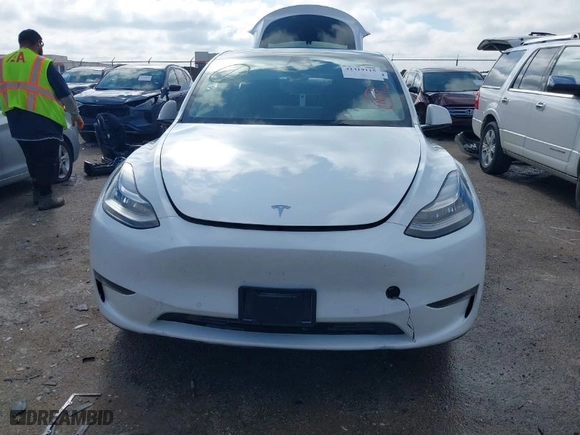 2022 Tesla Model Y Long Range with VIN 7SAYGAEEXNF505144, listed as a IAAI auction lot 41419115 with NaN miles. Bid and sale history available at carsss.com. Image 11.