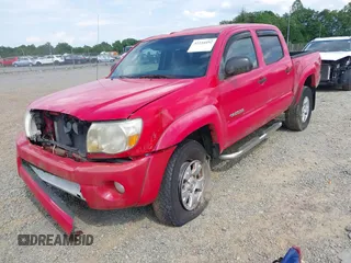 2006 Toyota Tacoma PreRunner z VIN 5TEJU62N26Z220964, wystawiony jako IAAI lot #42234492 z przebiegiem 224 659 mil mil oraz . Historia ofert i sprzedaży dostępna na DreamBid. Obrazek 2.