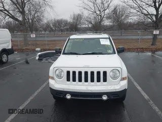 2017 Jeep Patriot High Altitude with VIN 1C4NJRFB8HD195995, listed as a IAAI auction lot 41475686 with 95,414 mi miles. Bid and sale history available at carsss.com. Image 12.