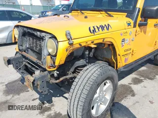 2013 Jeep Wrangler Unlimited Sport z VIN 1C4HJWDGXDL538395, wystawiony jako IAAI lot #42265264 z przebiegiem 154 080 mil mil oraz . Historia ofert i sprzedaży dostępna na DreamBid. Obrazek 6.