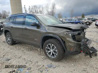 2024 GMC Acadia AWD AT4 z VIN 1GKENPKS1RJ200931, wystawiony jako Copart lot #53707665 z przebiegiem 5874 mil mil oraz Tytuł czysty. Historia ofert i sprzedaży dostępna na DreamBid. Obrazek 4.