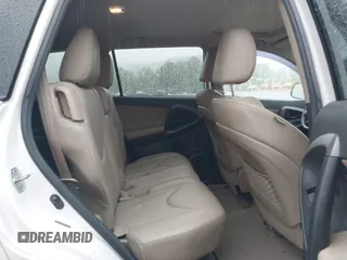 2012 Toyota RAV4 Limited z VIN 2T3DF4DV3CW245193, wystawiony jako IAAI lot #42233074 z przebiegiem 121 522 mil mil oraz . Historia ofert i sprzedaży dostępna na DreamBid. Obrazek 8.