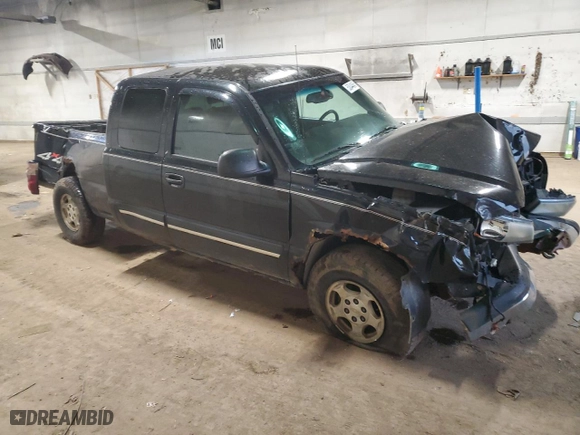 2004 Chevrolet Silverado 1500 LS with VIN 2GCEK19V641409456, listed as a Copart auction lot 53044845 with 245,191 mi miles and Clean Title. Bid and sale history available at carsss.com. Image 4.