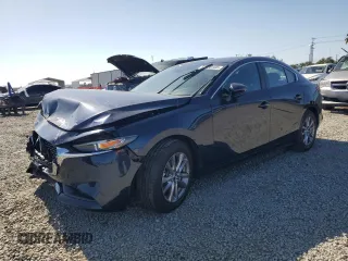 2021 Mazda 3 S z VIN JM1BPAAL2M1304949, wystawiony jako Copart lot #57830405 z przebiegiem 29 823 mil mil oraz Szkoda całkowita • Salvage title. Historia ofert i sprzedaży dostępna na DreamBid. Obrazek 1.