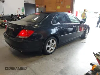 2005 Acura RL with VIN JH4KB16525C014577, listed as a IAAI auction lot 42191120 with 188,720 mi miles and . Bid and sale history available at DreamBid. Image 4.