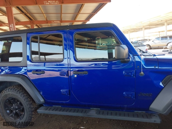 2020 Jeep Wrangler Unlimited Sport Altitude with VIN 1C4HJXDG9LW325327, listed as a IAAI auction lot 41865827 with 39,174 mi miles. Bid and sale history available at carsss.com. Image 13.
