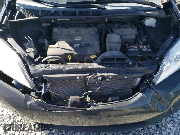 2011 Toyota Sienna XLE AAS with VIN 5TDYK3DC4BS097416, listed as a Copart auction lot 53633645 with 213,580 mi miles and Clean Title. Bid and sale history available at carsss.com. Image 12.