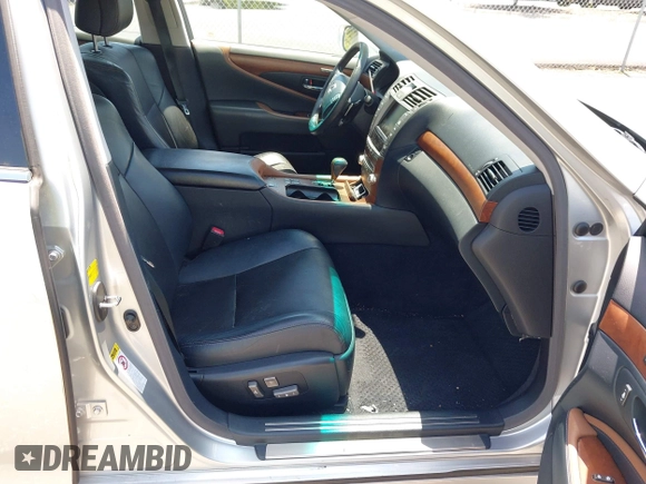2011 Lexus LS 460 with VIN JTHBL5EF4B5105882, listed as a IAAI auction lot 42722489 with 178,042 mi miles and . Bid and sale history available at DreamBid. Image 5.