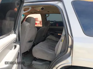 2003 Chevrolet Tahoe LS with VIN 1GNEC13V23R141539, listed as a IAAI auction lot 41812195 with 486,815 mi miles. Bid and sale history available at carsss.com. Image 8.